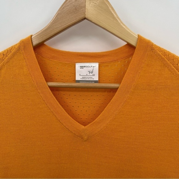 Nike Golf S Sunset Gold Wool Blend Eyelet V Neck Sweater - Picture 2 of 9